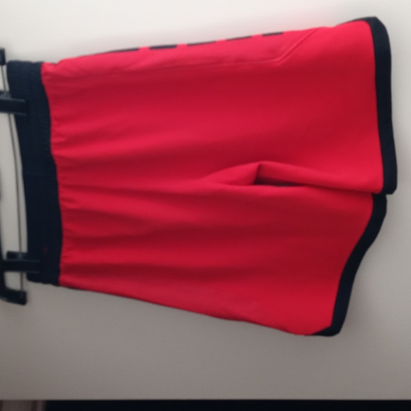 EUC Kids Nike Shorts with Pockets - Picture 3 of 7